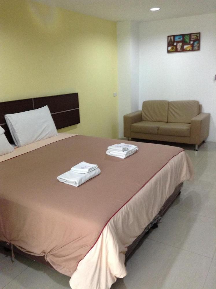 Diamond Bangkok Apartment Exterior photo